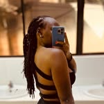 @s.oniela_
